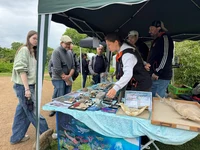 Bild 2: Der Stand war am Vormittag zwar schon gut besucht...